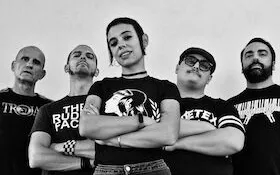 LOS FASTIDIOS